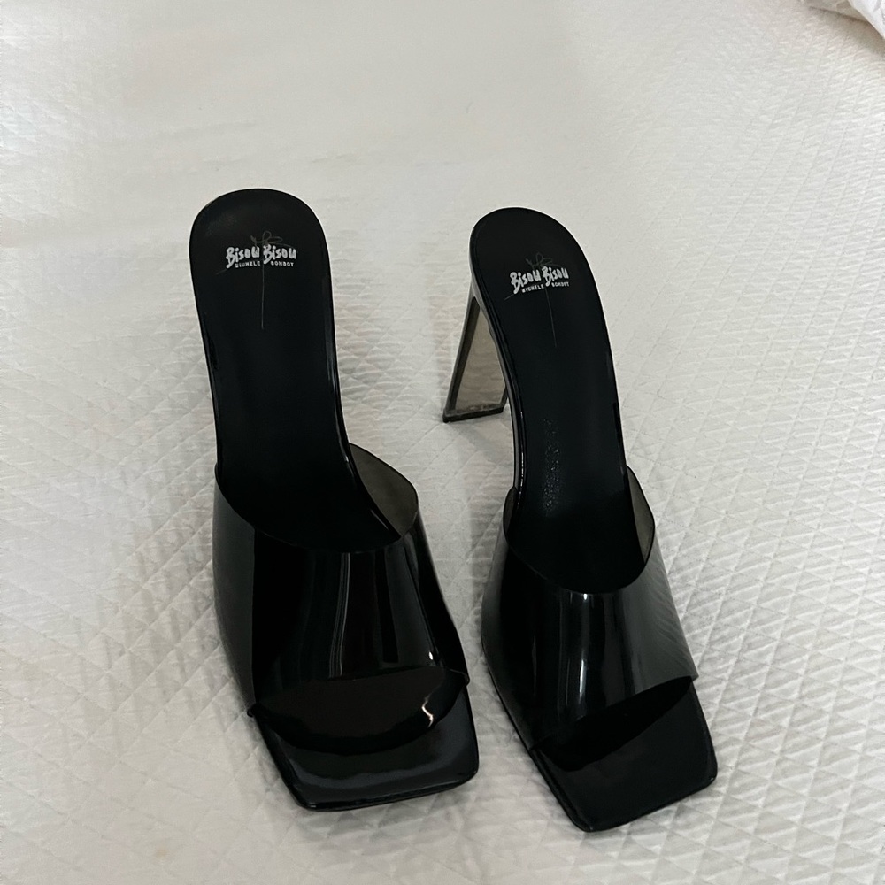 Stylish Clear Black Heeled Mules
